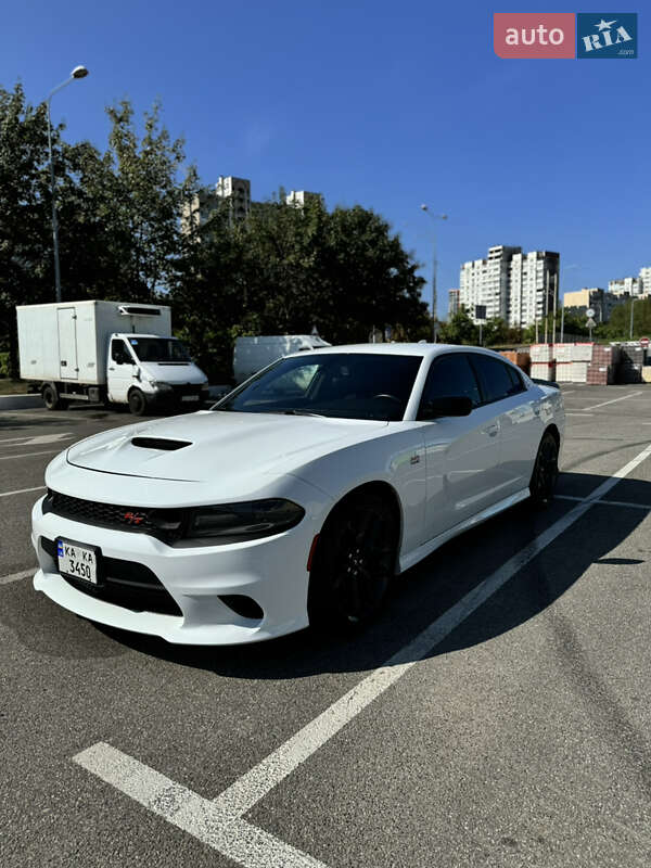 Dodge Charger 2020