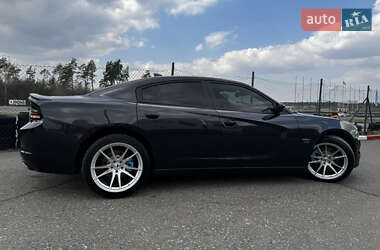 Седан Dodge Charger 2017 в 
