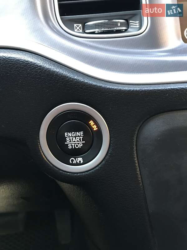 Седан Dodge Charger 2020 в Полтаве