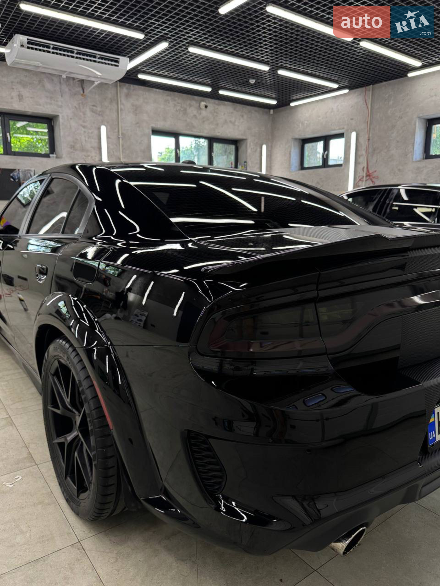 2017 Dodge Charger - мініатюра 18