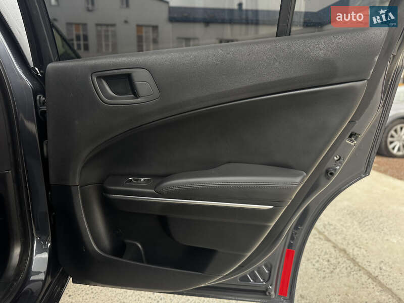 Седан Dodge Charger 2017 в Житомире