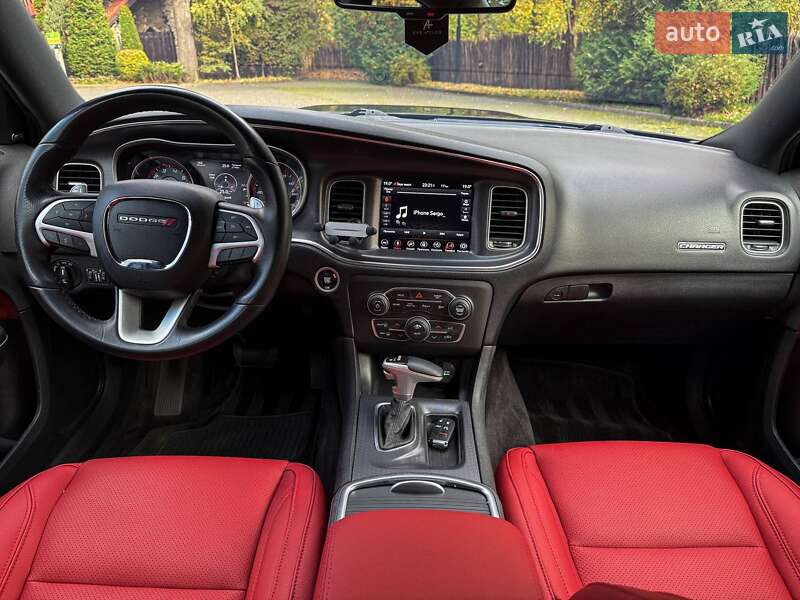 Седан Dodge Charger 2017 в Львове