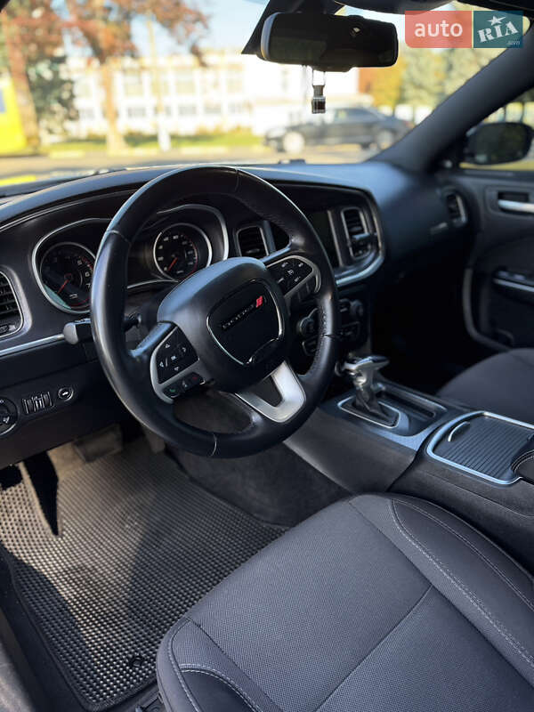 Седан Dodge Charger 2016 в Киеве фото 39 Седан Dodge Charger 2016 в Киеве