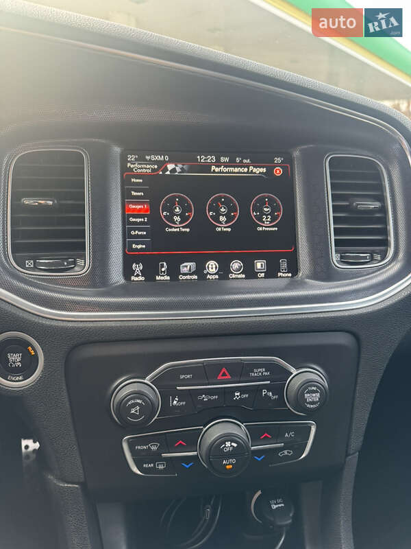 Седан Dodge Charger 2016 в Киеве