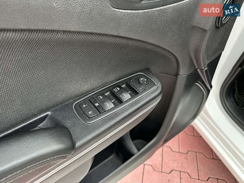 Седан Dodge Charger 2015 в Киеве