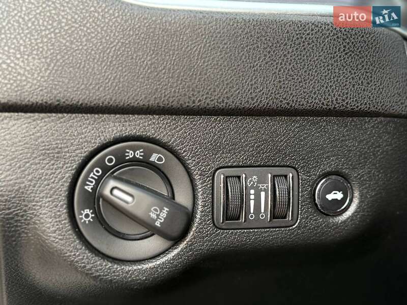 Седан Dodge Charger 2018 в Киеве