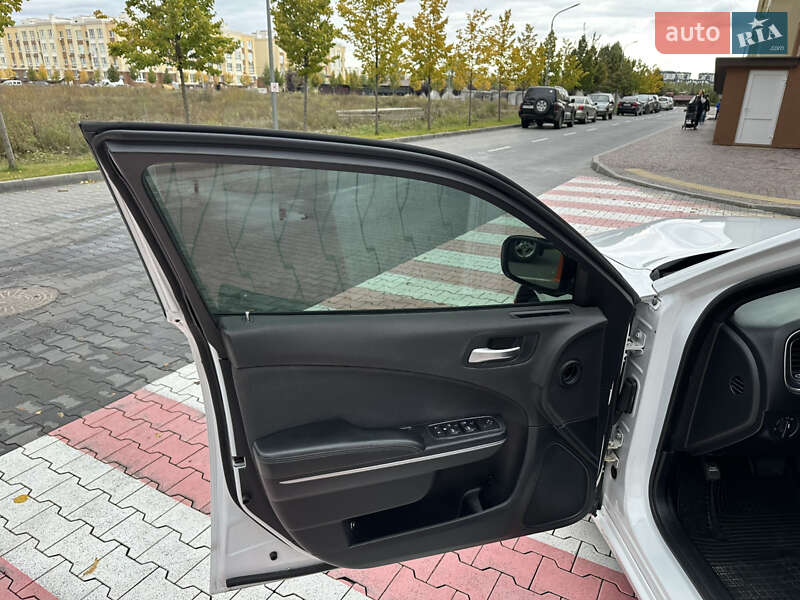 Седан Dodge Charger 2015 в Києві фото 23 Седан Dodge Charger 2015 в Києві