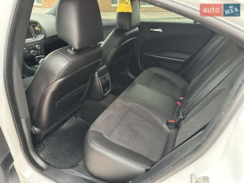 Седан Dodge Charger 2015 в Києві фото 30 Седан Dodge Charger 2015 в Києві