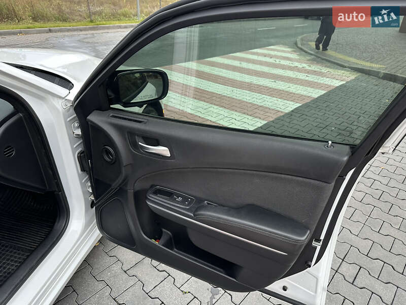 Седан Dodge Charger 2015 в Києві фото 33 Седан Dodge Charger 2015 в Києві