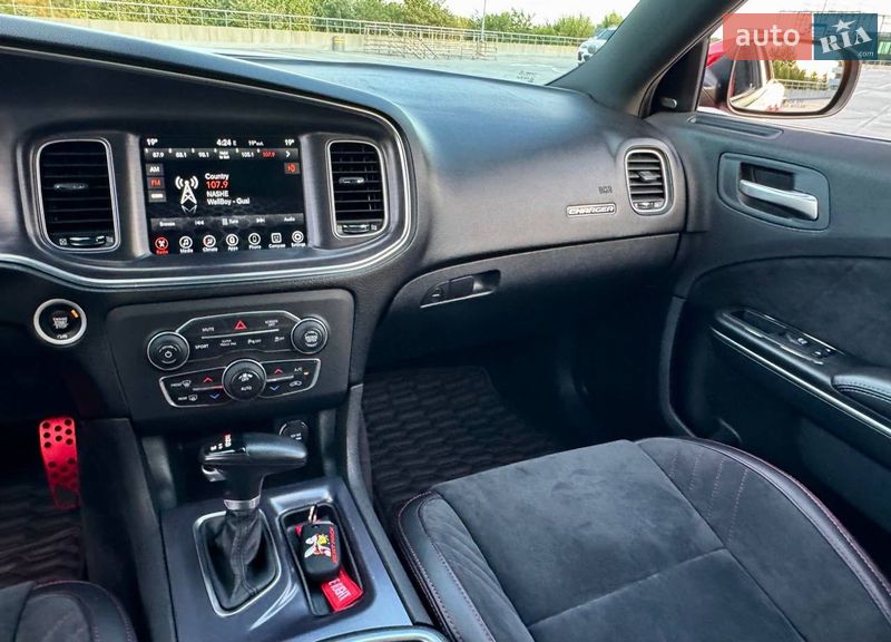 Седан Dodge Charger 2017 в Киеве