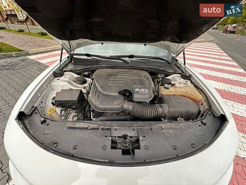 Седан Dodge Charger 2015 в Києві
