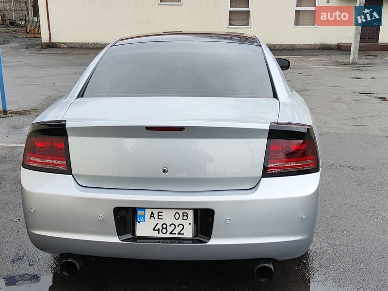 Седан Dodge Charger 2006 в Першотравенске