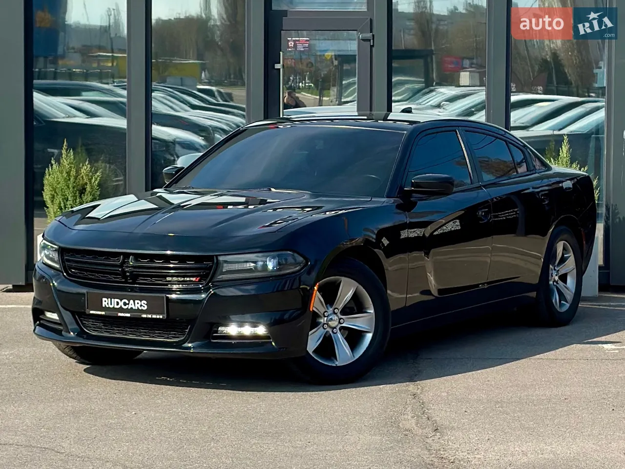 2016 Dodge Charger - мініатюра 18