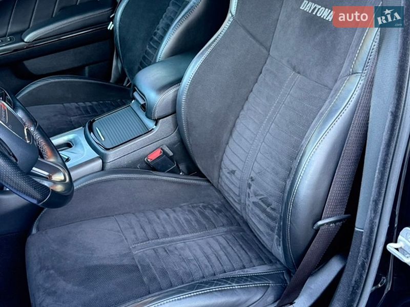 Седан Dodge Charger 2021 в Черновцах
