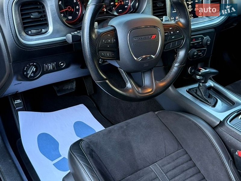 Седан Dodge Charger 2021 в Черновцах