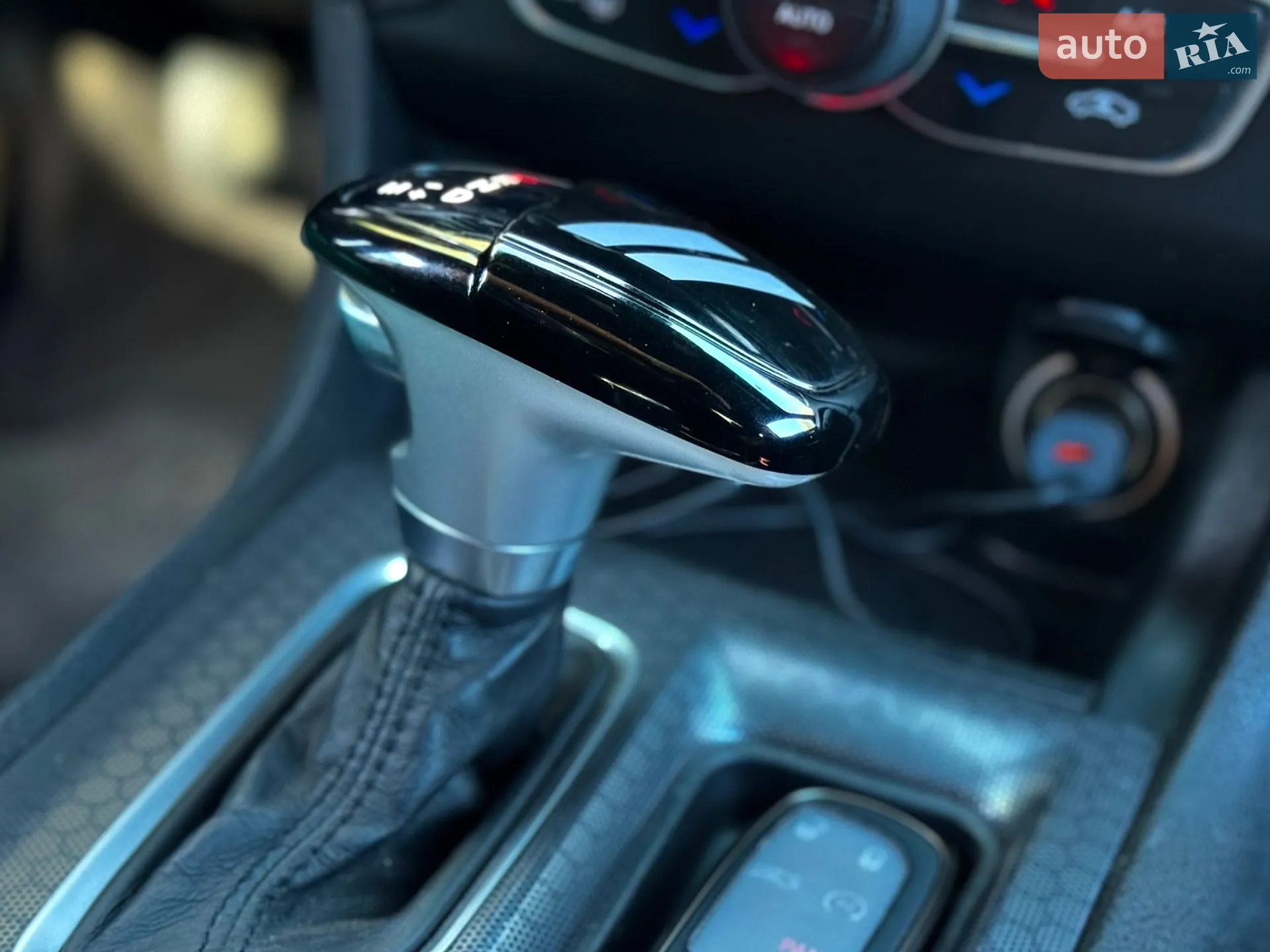 2017 Dodge Charger - мініатюра 26