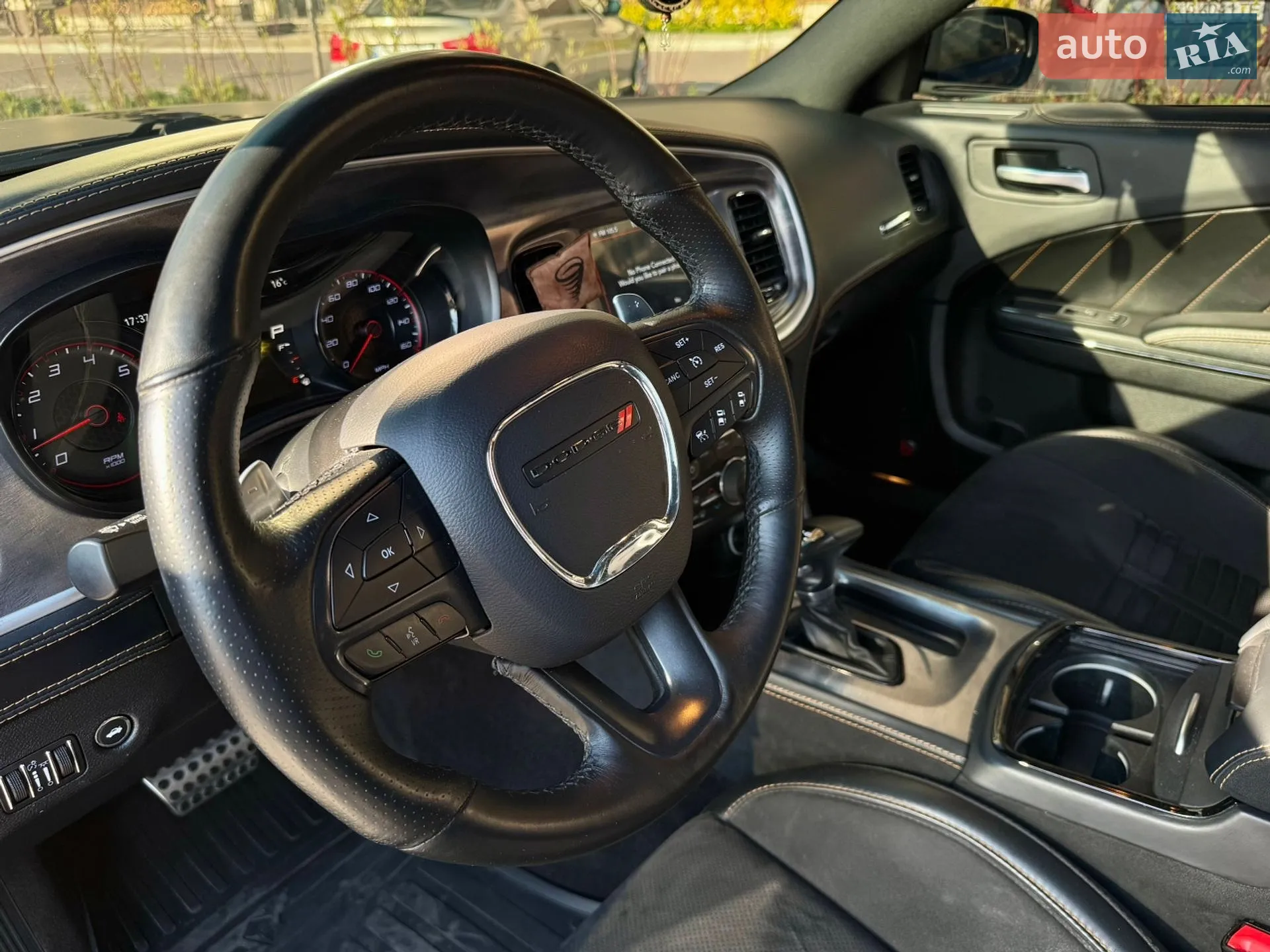 2017 Dodge Charger - мініатюра 14