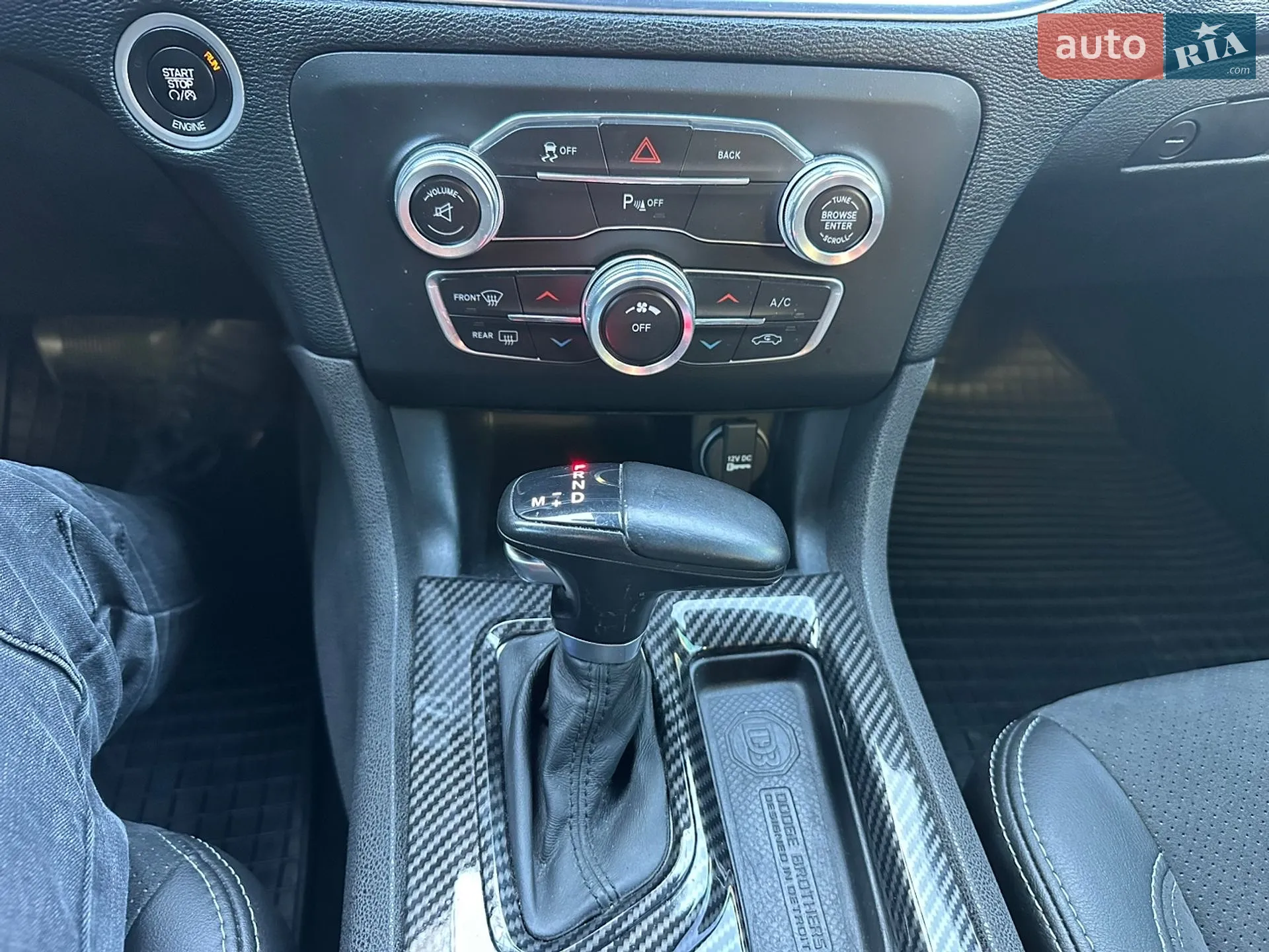 2015 Dodge Charger - мініатюра 44