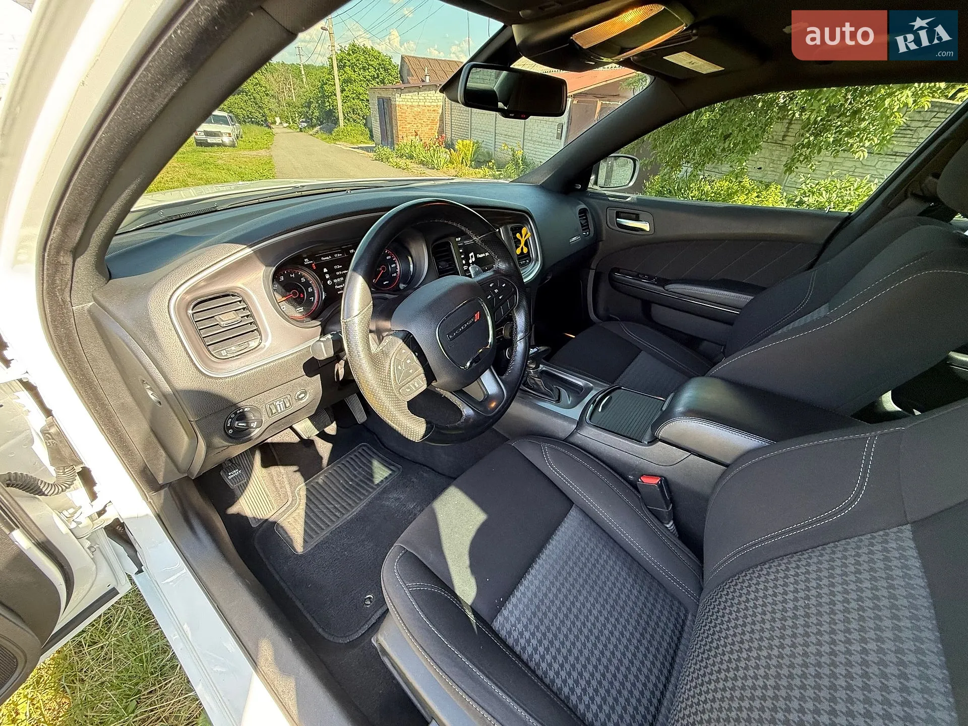 2020 Dodge Charger - мініатюра 35
