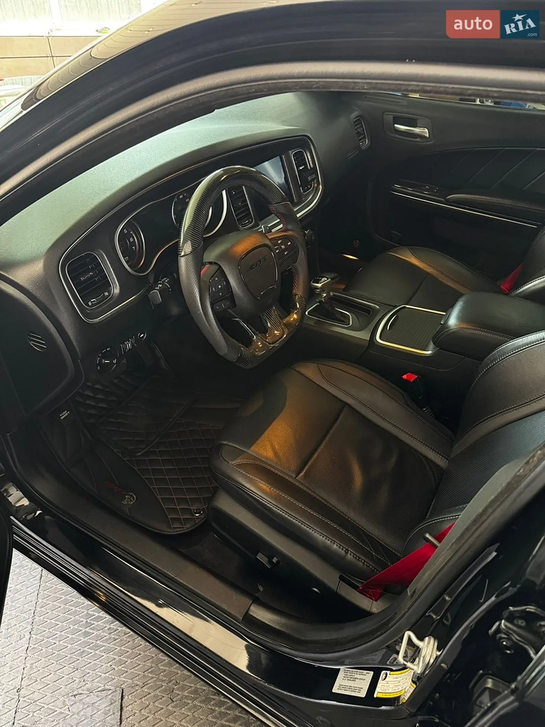 2017 Dodge Charger - мініатюра 15