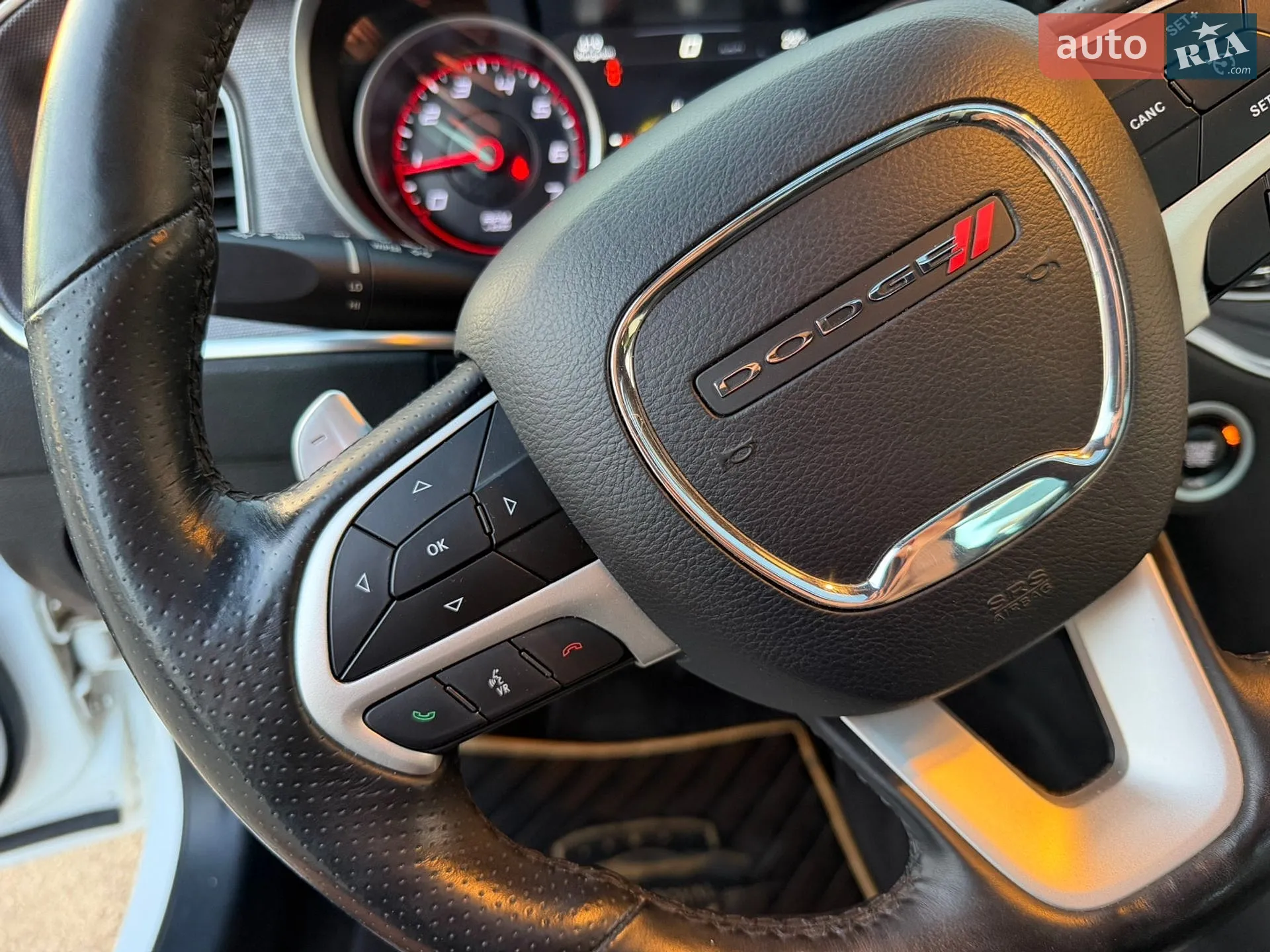 2017 Dodge Charger - мініатюра 27