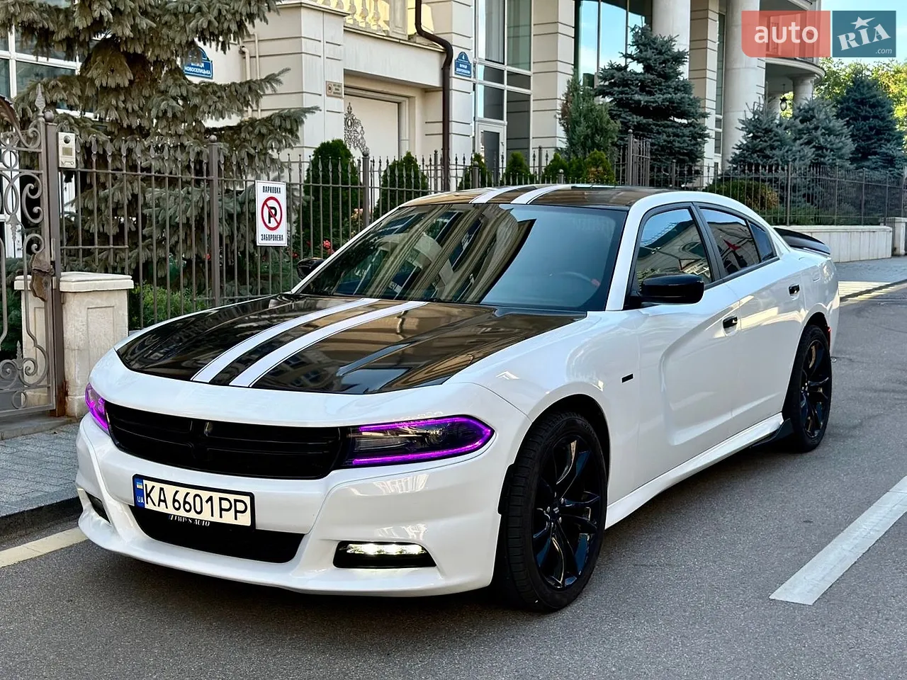 2017 Dodge Charger - мініатюра 17