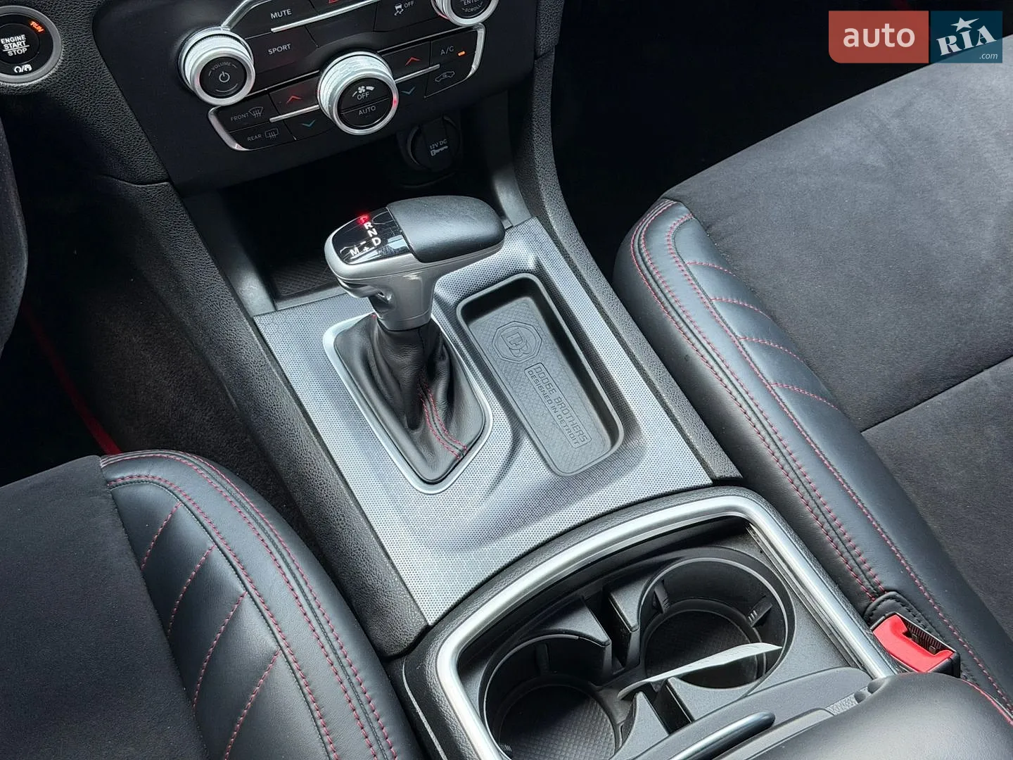 2016 Dodge Charger - мініатюра 34