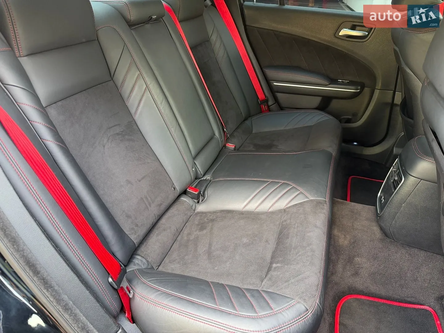 2016 Dodge Charger - мініатюра 48