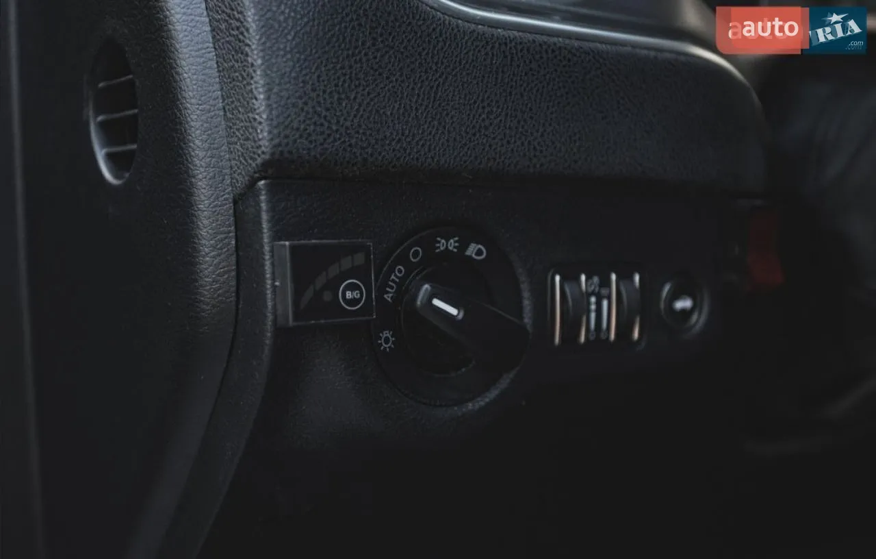 2014 Dodge Charger - мініатюра 25