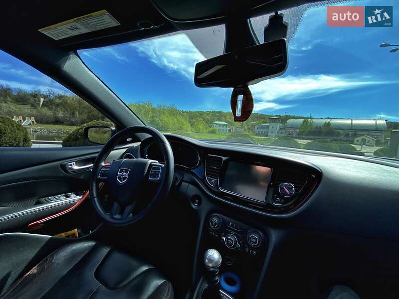 Седан Dodge Dart 2014 в Днепре