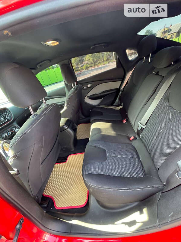 Седан Dodge Dart 2015 в Коломиї