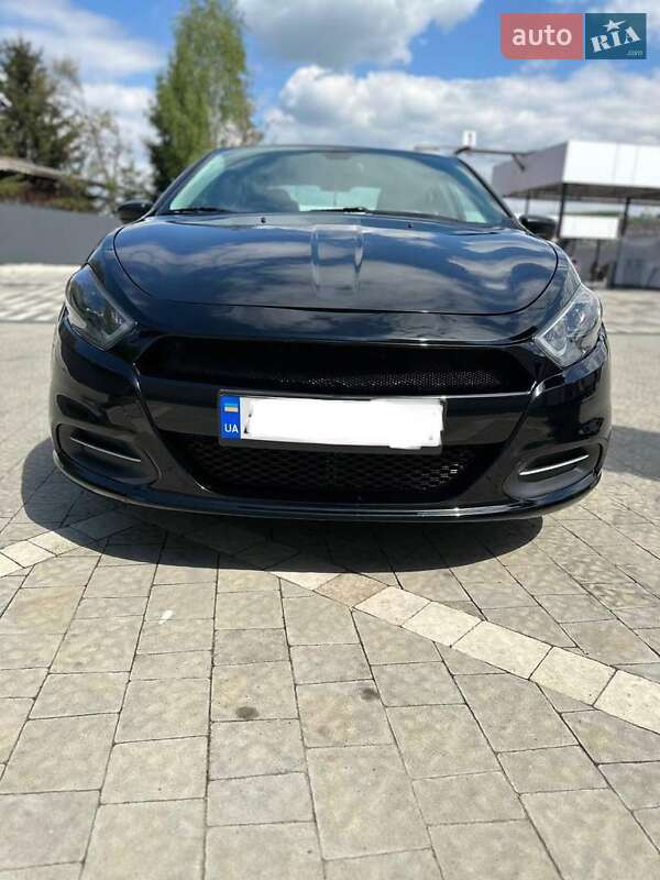 Седан Dodge Dart 2015 в Ужгороді