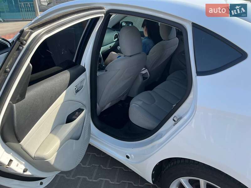 Седан Dodge Dart 2012 в Кривом Роге
