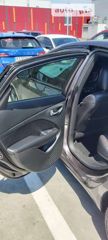 Седан Dodge Dart 2015 в Києві фото 35 Седан Dodge Dart 2015 в Києві