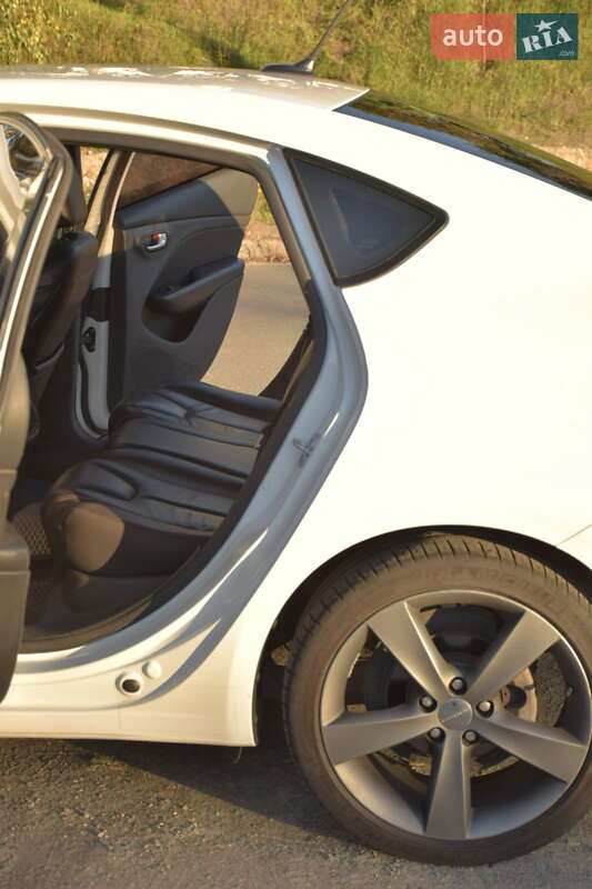 Седан Dodge Dart 2013 в Києві