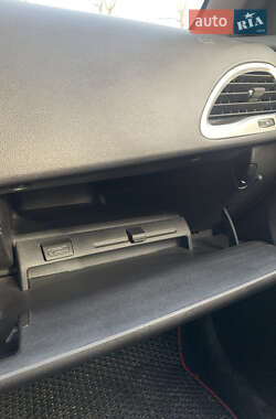 Седан Dodge Dart 2013 в 