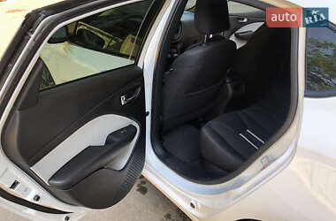 Седан Dodge Dart 2013 в 