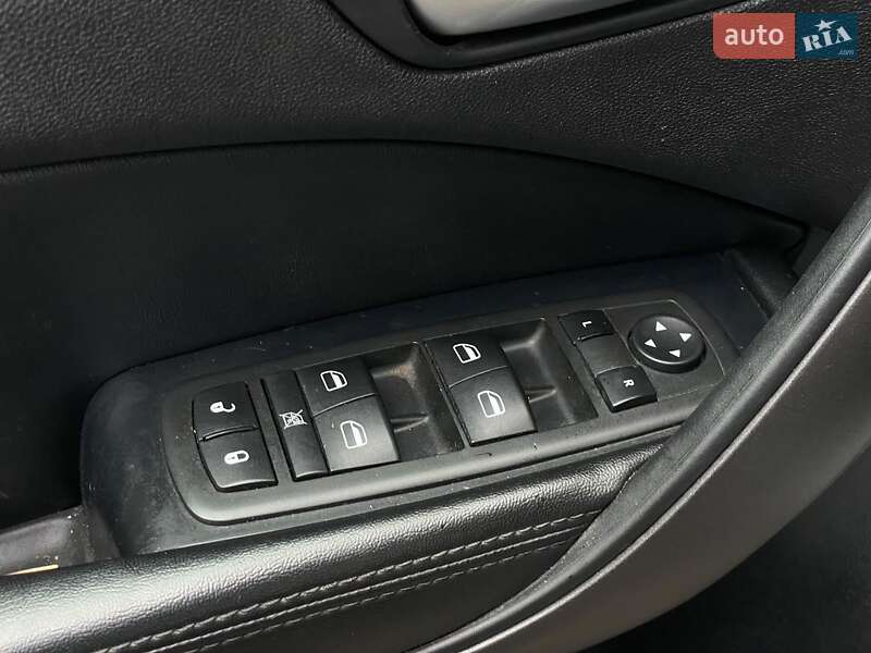 Седан Dodge Dart 2012 в Києві
