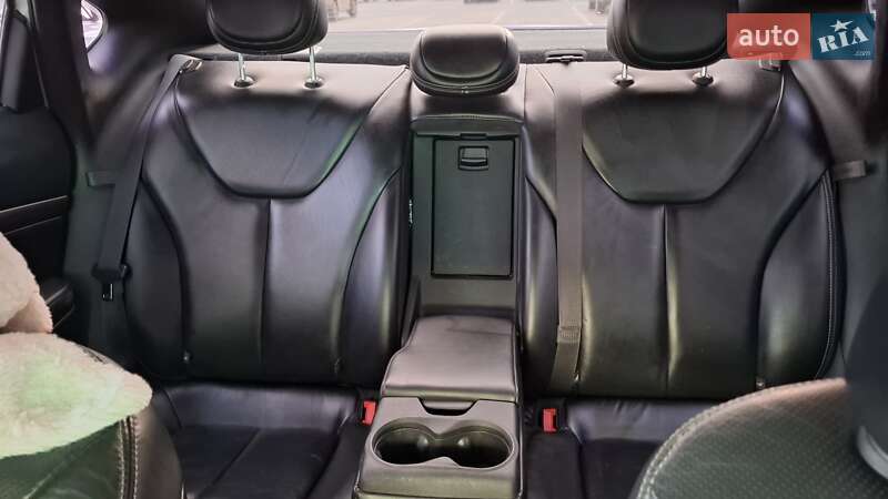 Седан Dodge Dart 2014 в Чернигове