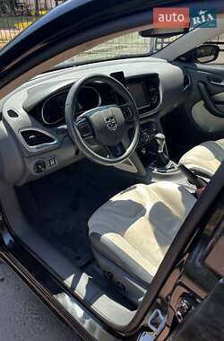 Седан Dodge Dart 2012 в 