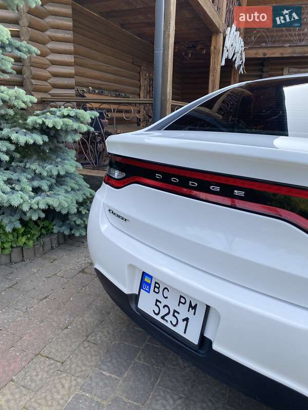 Седан Dodge Dart 2015 в Львові