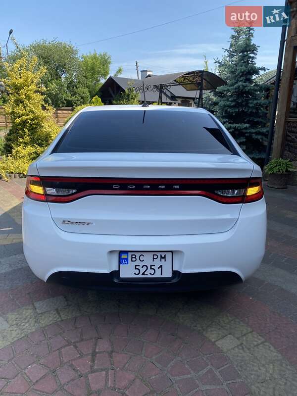 Седан Dodge Dart 2015 в Львові