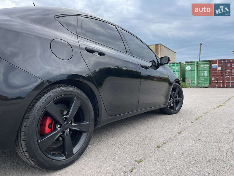 Седан Dodge Dart 2015 в Прилуках