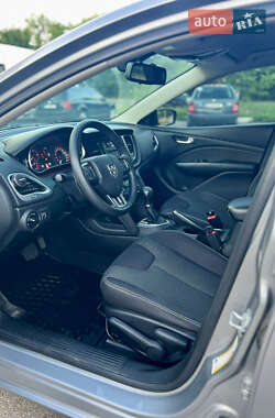 Седан Dodge Dart 2015 в 