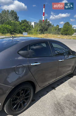 Седан Dodge Dart 2015 в 