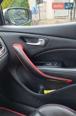 Седан Dodge Dart 2014 в 