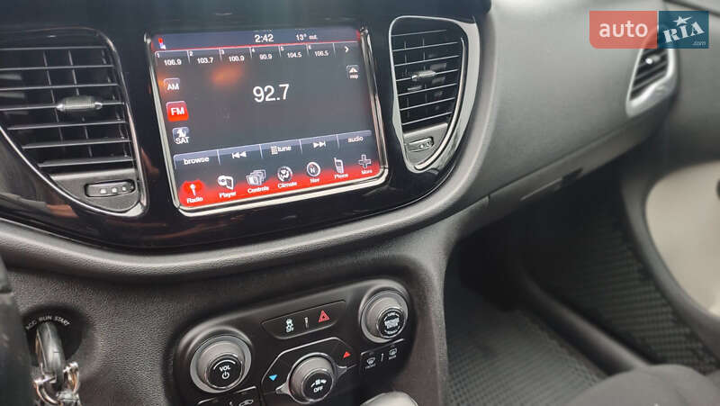Седан Dodge Dart 2013 в Дубні