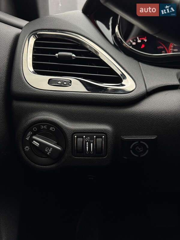 Седан Dodge Dart 2016 в Хмельницькому