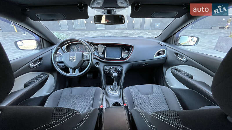 Седан Dodge Dart 2015 в Белогородке