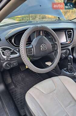 Седан Dodge Dart 2014 в 